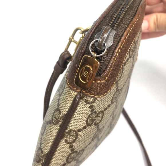 Authentic Gucci brown monogram canvas crossbody - Picture 7 of 16